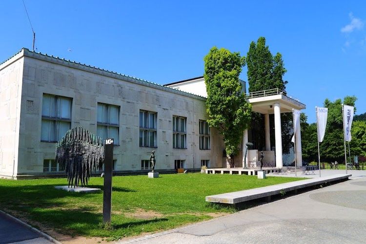 Visit Tivoli Park and the Museum of Modern Art - Ljubljana - Slovenia