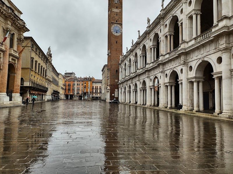 Stroll through Piazza dei Signori