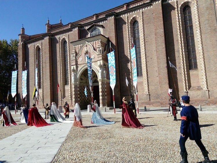 Visit the Cathedral of Asti (Cattedrale di Santa Maria Assunta) - Asti - Italy