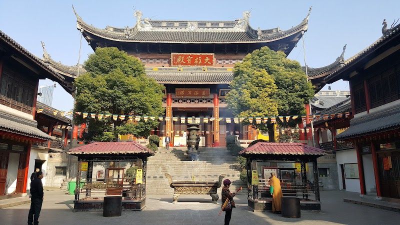 Nanchan Temple and Antique Market