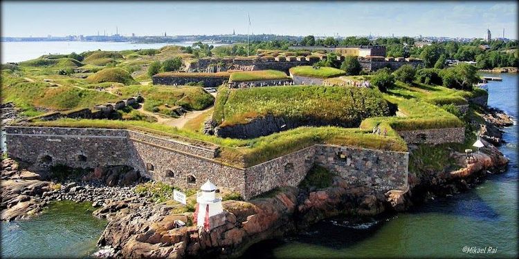 Visit Suomenlinna Sea Fortress - Helsinki - Finland