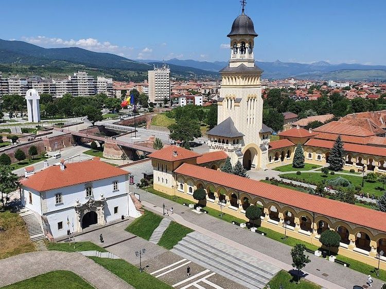 Watch the Changing of the Guard Ceremony - Alba Iulia - Romania