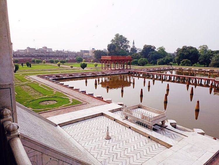 Visit the Lahore Fort and Shalimar Gardens - Lahore - Pakistan