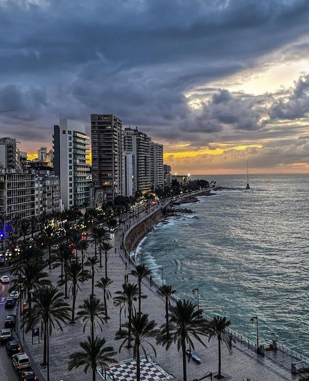 Stroll along the Corniche Beirut - Beirut - Lebanon