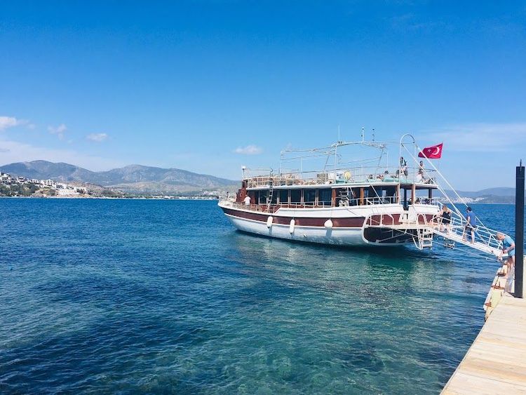 Take a boat tour around the Bodrum Peninsula - Bodrum - Türkiye
