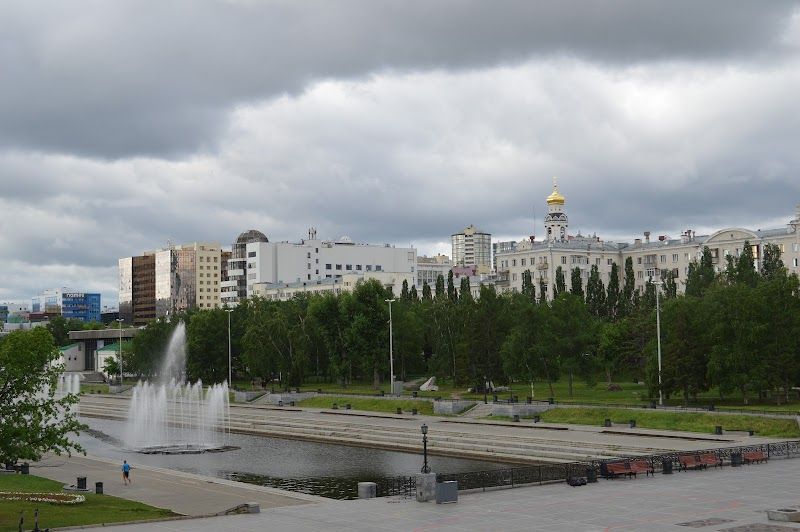 Take a walk along the Vaynera Street Pedestrian Promenade