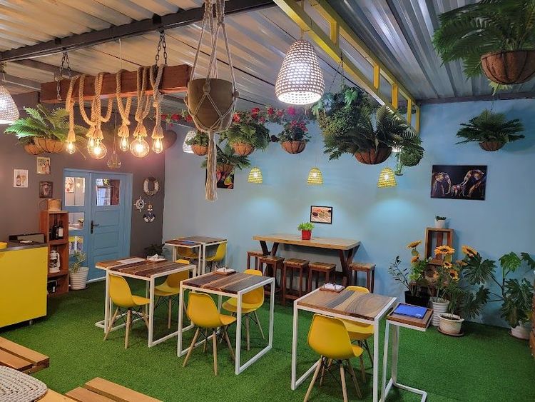 Naquela Restaurante - Benguela - Angola