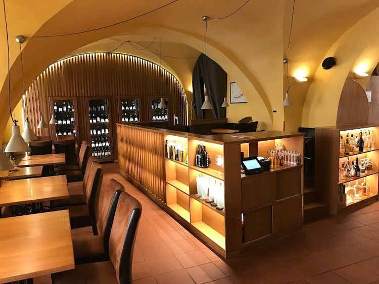 Papa’s Living Restaurant