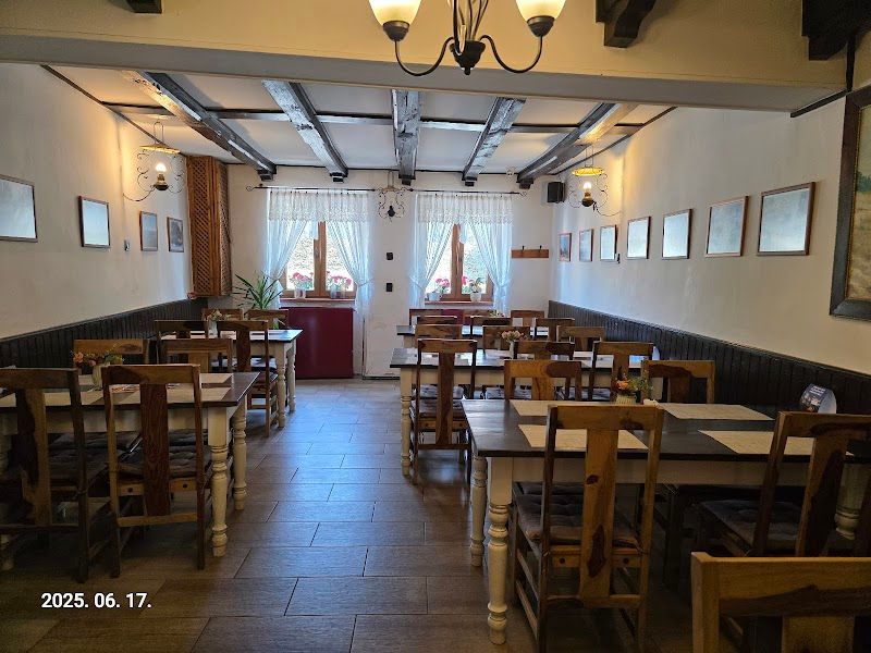 Kék Huszár Vendéglő