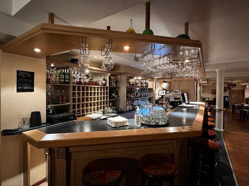 Oskars Restaurant & Bar