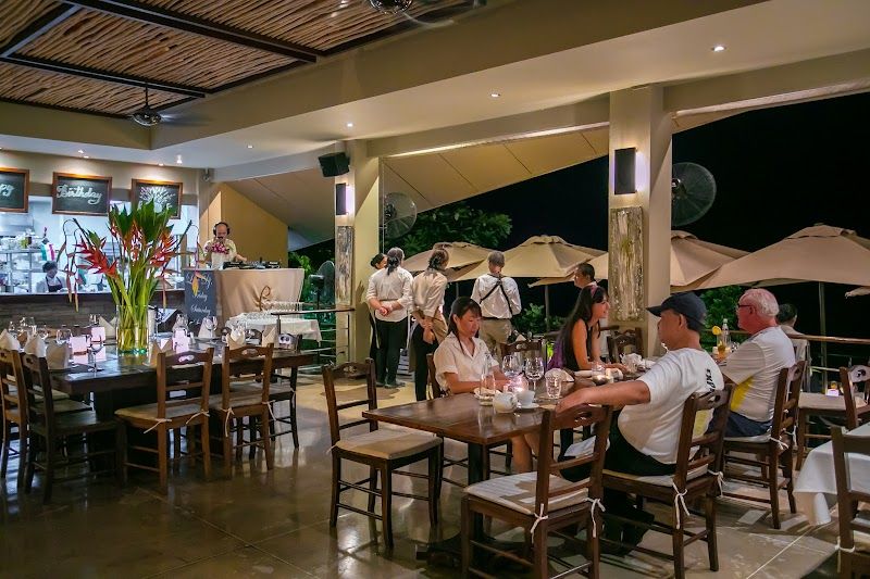 The Cliff Bar and Grill