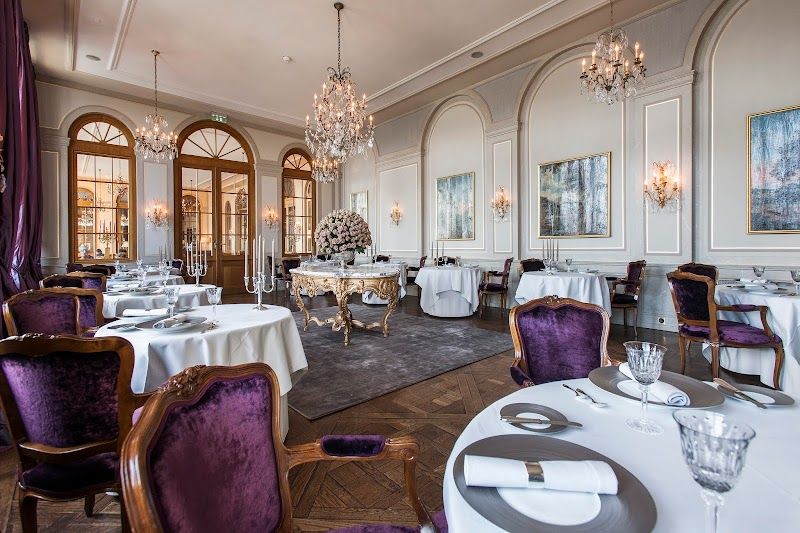 Cheval Blanc by Peter Knogl