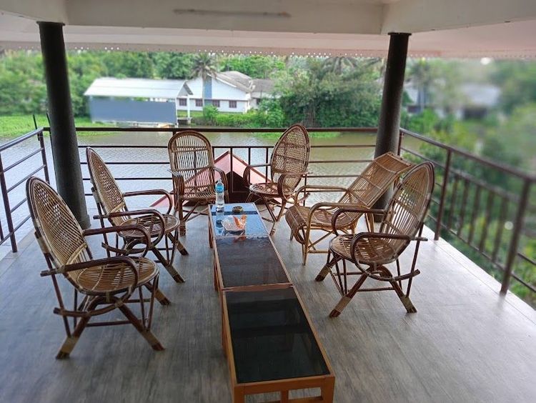 Tharavadu Restaurant - Kumarakom - India