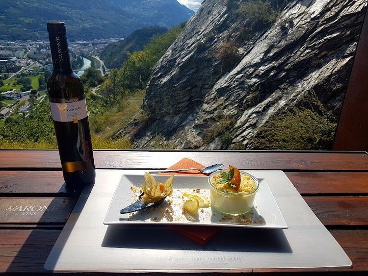 Le Cube Artisan Glacier