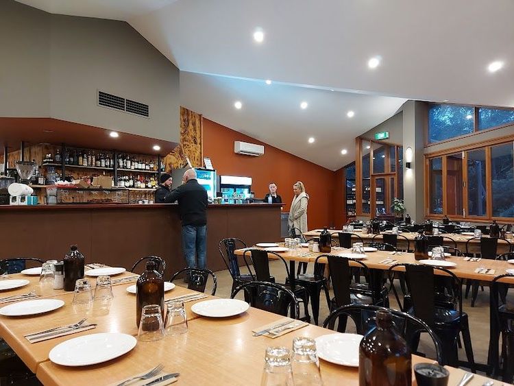 Flame Brothers Cafe Restaurant Bar - Halls Gap - Australia
