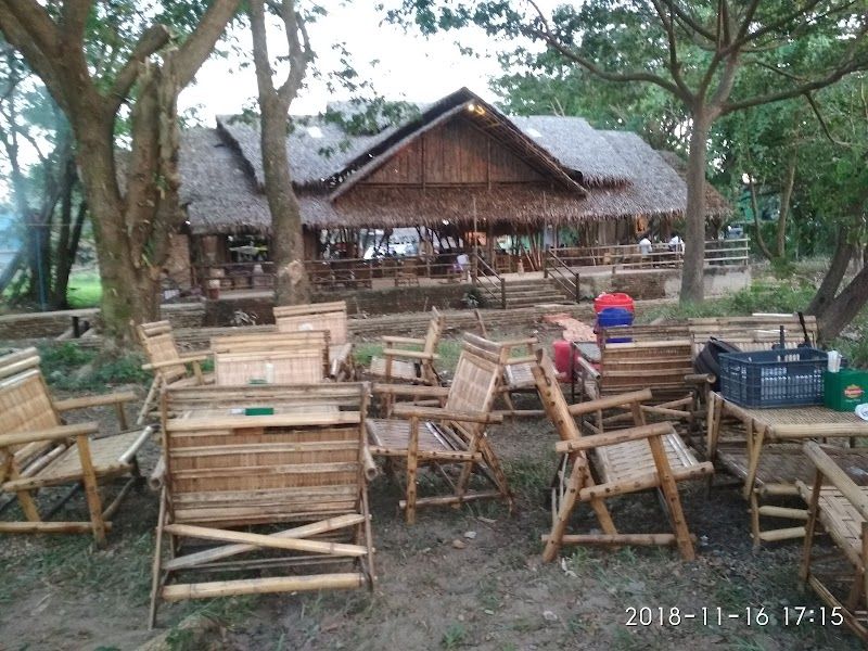 Bamboo Hut Restaurant