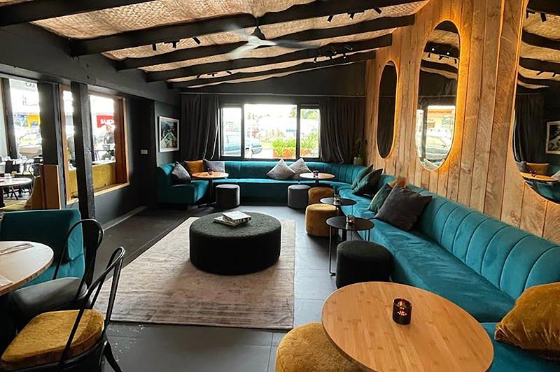 ISO Raglan Bistro Cocktail Lounge