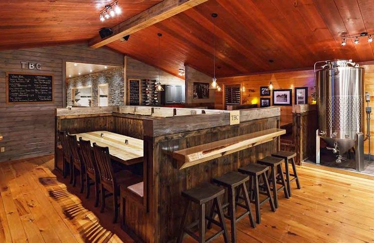 Tobermory Brewing Company & Grill