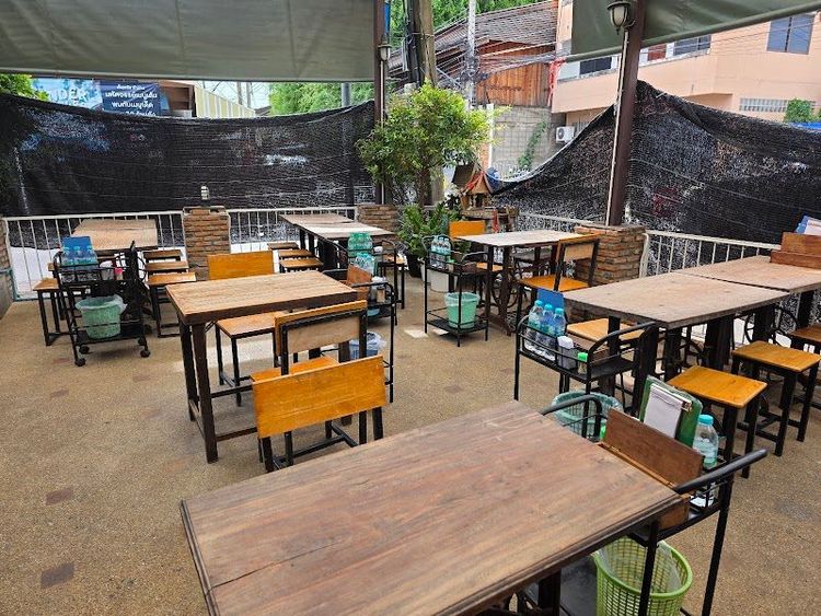 Aroy One Baht - Lampang - Thailand