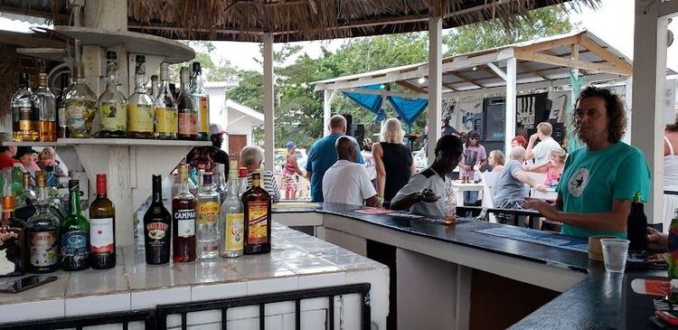 Drifters Bar & Entertainment Venue