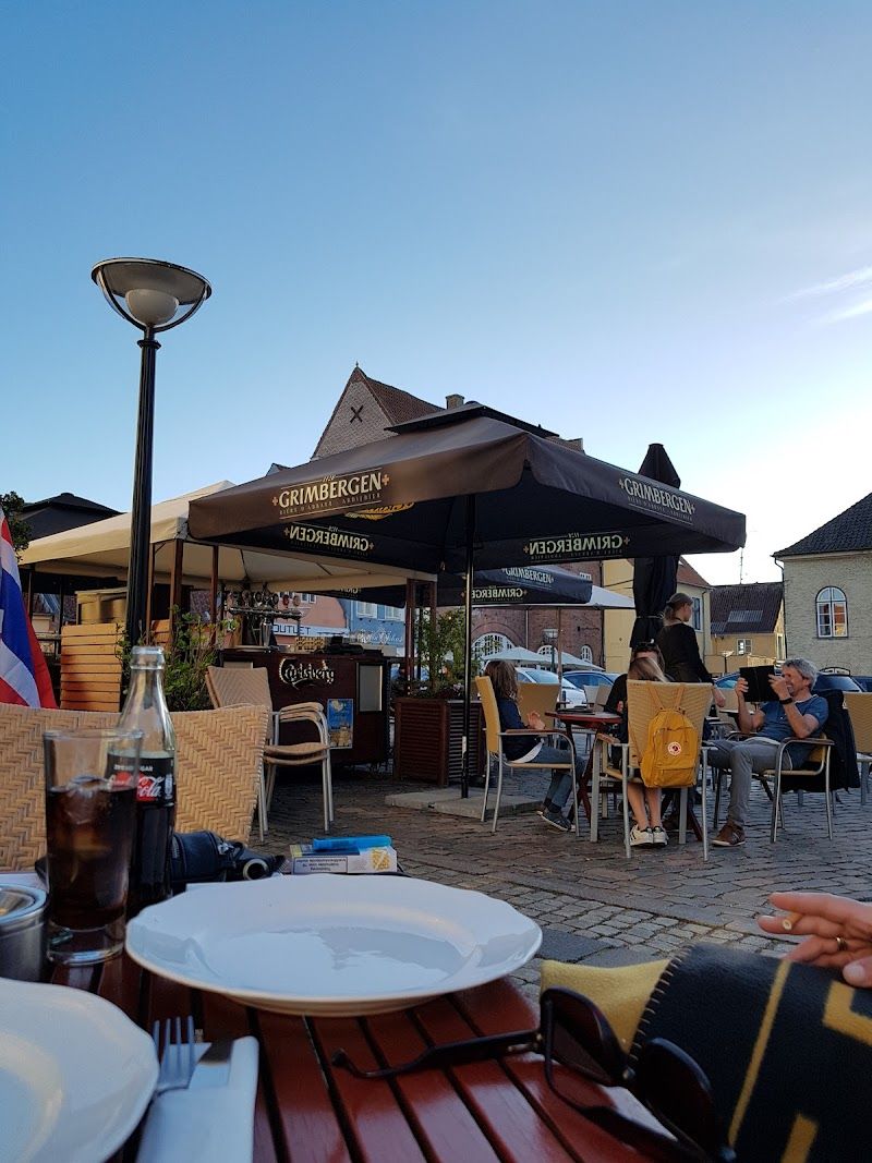 Dang Ved Gåsetorvet