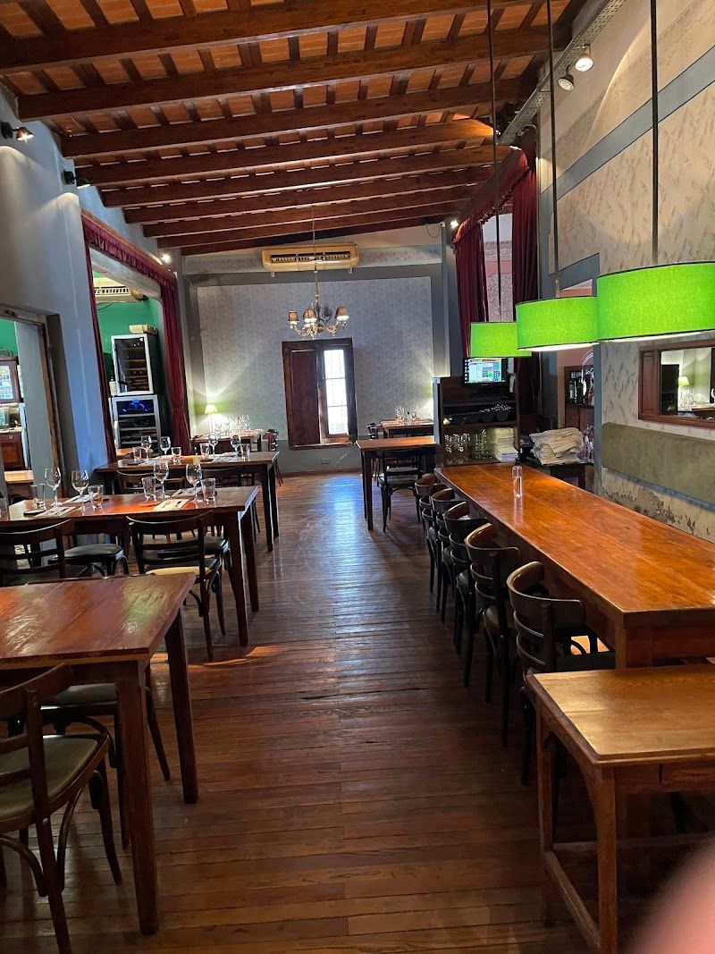 Refinería Parrilla Restaurante