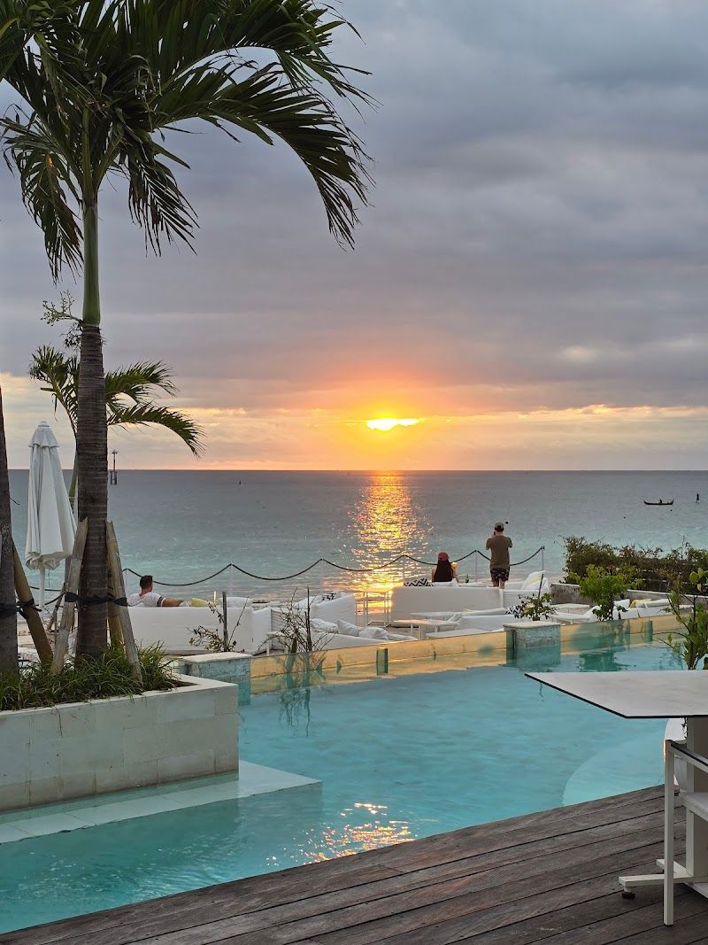 Alfredo's Beach Club & Restaurant