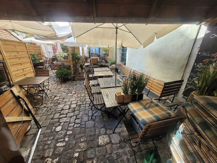 Restaurant Dicker Mann