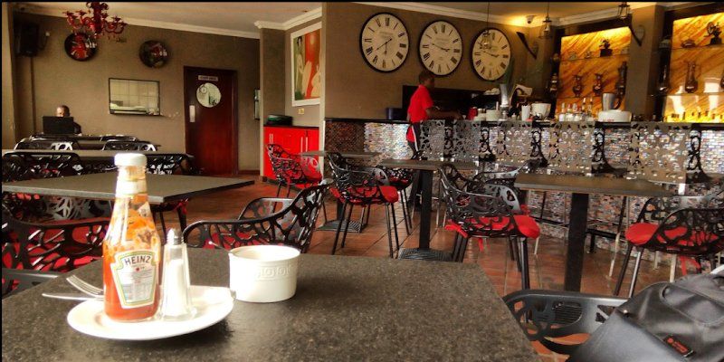 Moca Loca Coffee & Lounge