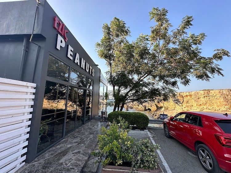 Eziç Peanuts - Girne - Cyprus