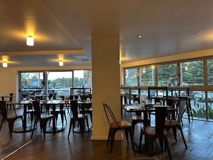 Blue Lagoon Bar and Eatery - Whitianga - New Zealand