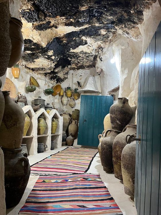 Museum of The Berber Culture - ⴰⵙⴰⵍⴰⵢ ⵉⵎⴰⵣⵉⵖⵏ - Tamezret - Tunisia - Booked ai
