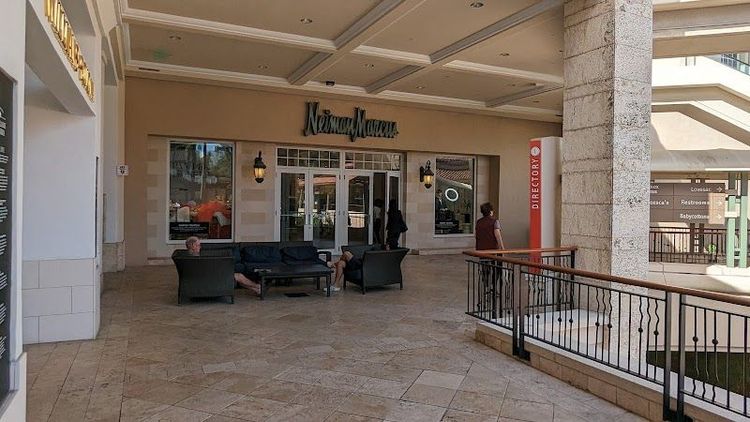 Neiman Marcus - Coral Gables - USA - Booked ai