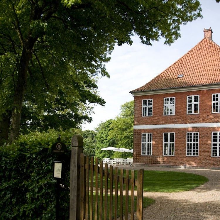 Hindsgavl Castle - Middelfart - Denmark - Booked ai