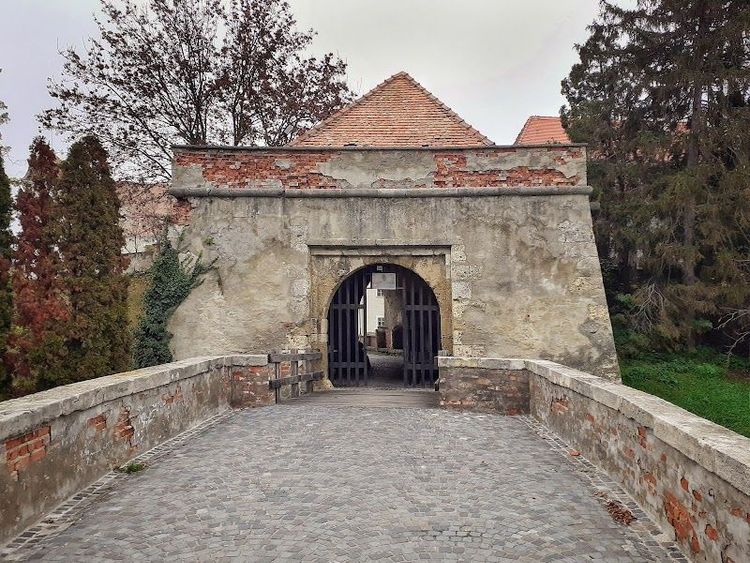 Óvári Castle - Mosonmagyaróvár - Hungary - Booked ai