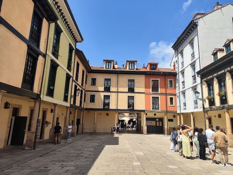 Casco Histórico de Oviedo - Oviedo - Spain - Booked ai