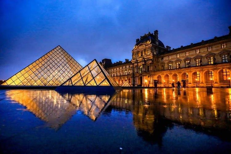Louvre Museum - Paris - France - Booked ai