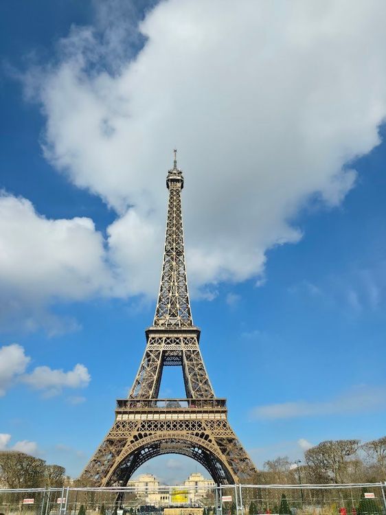 Eiffel Tower - Paris - France - Booked ai