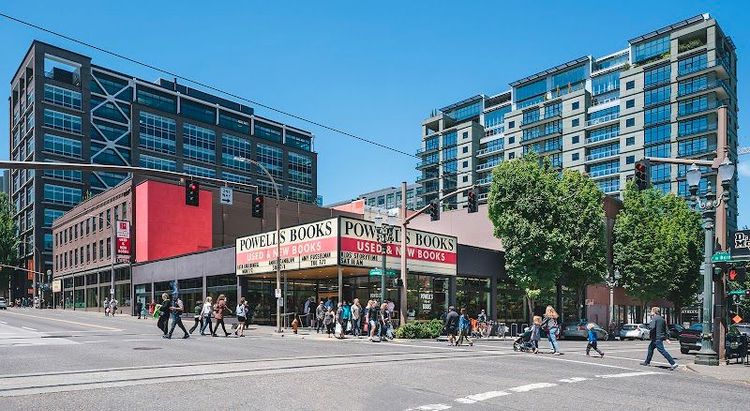 Powell's City of Books - Portland - USA - Booked ai