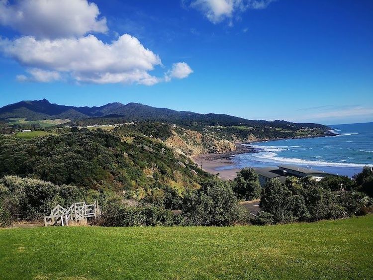 Michael Hope Lookout - Raglan - New Zealand - Booked ai