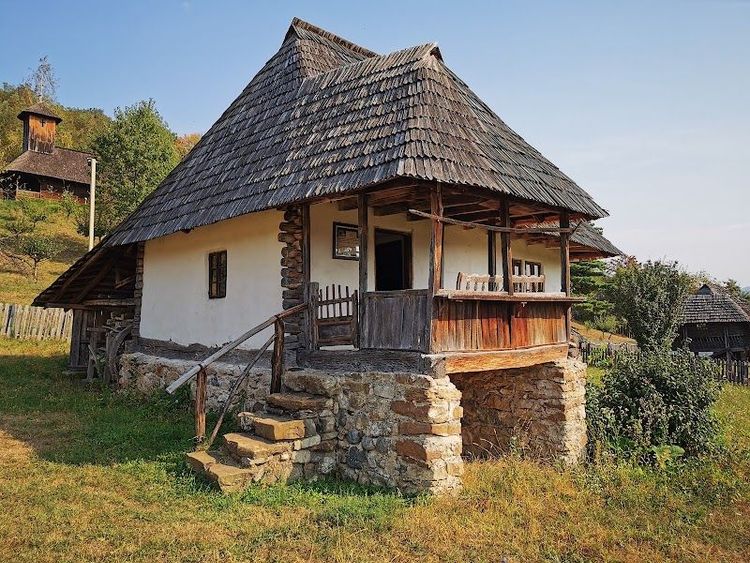 Muzeul Satului Vâlcean - Bujoreni - Romania - Booked ai