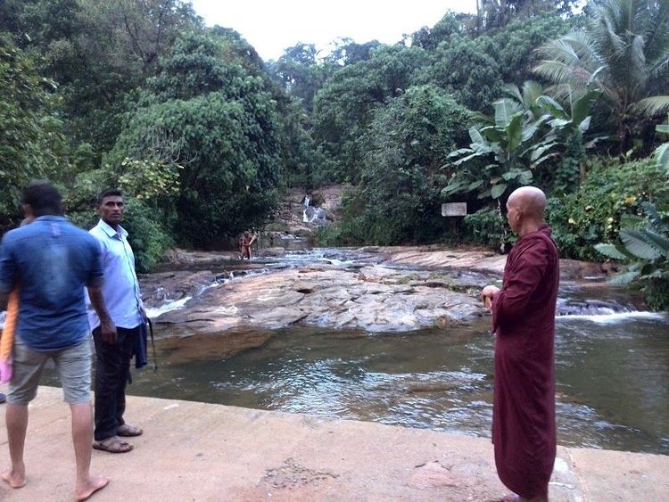 Thepulangoda Waterfall - Ratnapura - Sri Lanka - Booked ai