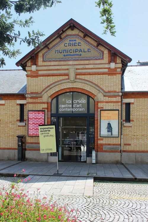 La Criée centre d'art contemporain - Rennes - France - Booked ai
