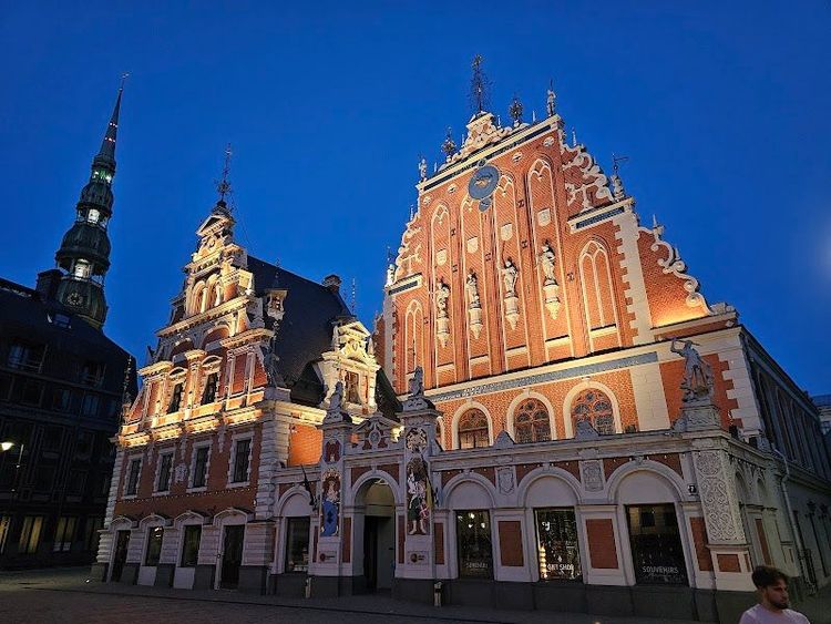 House of the Black Heads - Rīga - Latvia - Booked ai