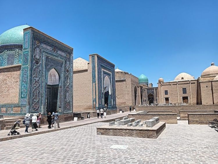Shah-i-Zinda necropolis - Samarqand - Uzbekistan - Booked ai