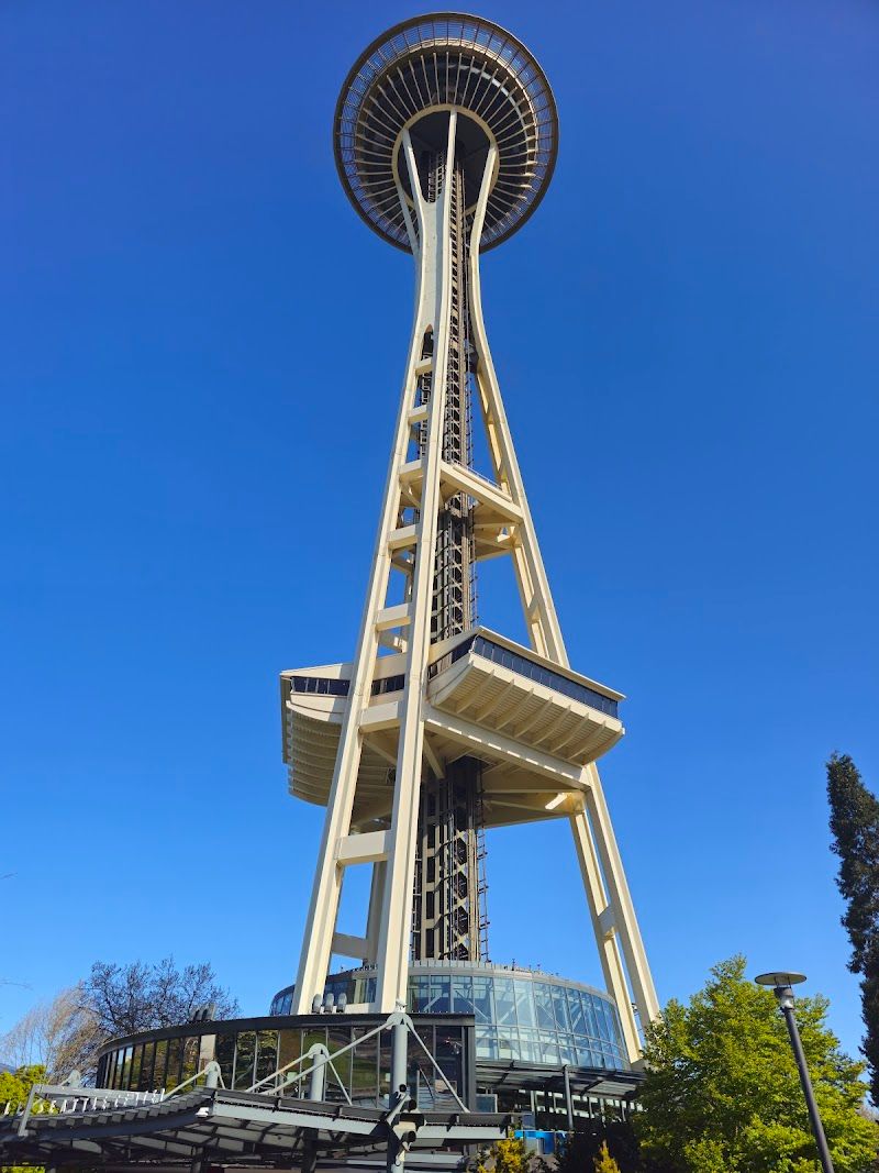 Space Needle - Seattle - USA - Booked ai