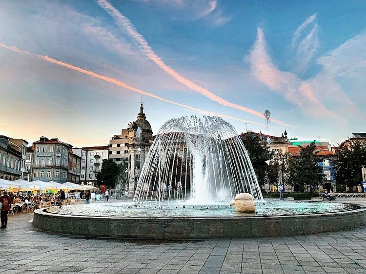 Republic Square Fountain - Braga - Portugal - Booked ai