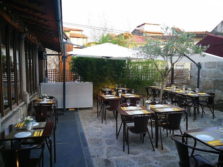 CASA AMARELA - Guimaraes - Portugal - Booked ai