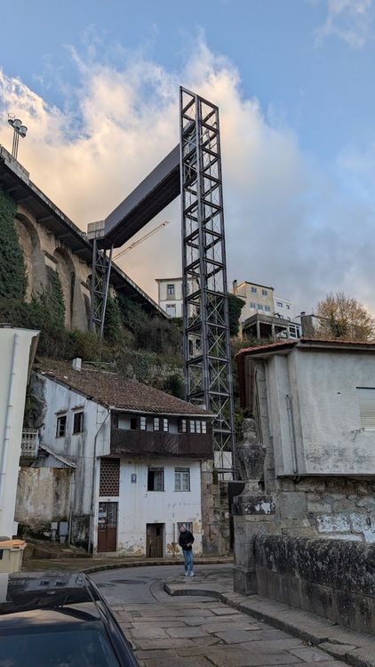 Urban Elevator - Ferreiros Neighborhood - Vila Real - Portugal - Booked ai