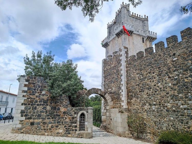 Evora doors - Beja - Portugal - Booked ai